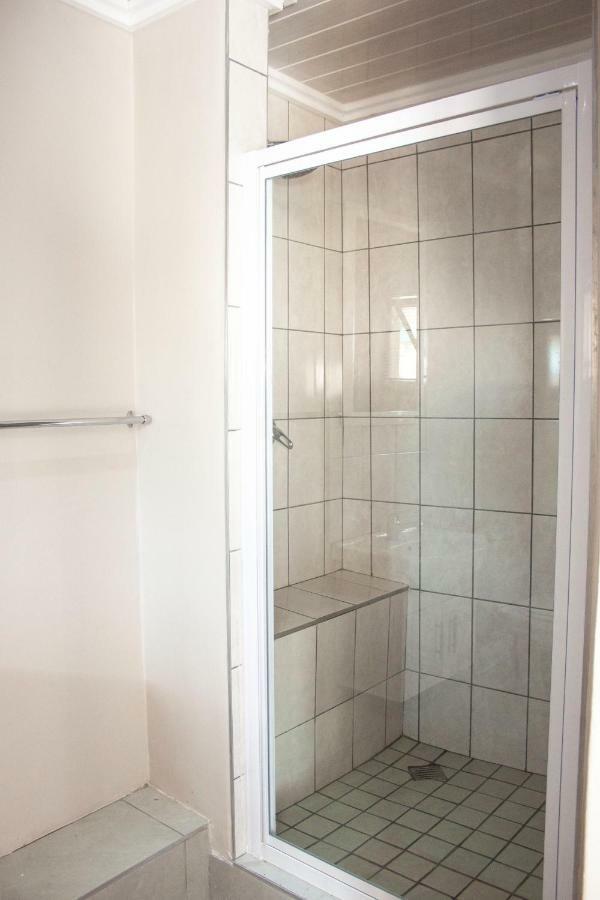 Kelzane Self-Catering Gonubie Exterior foto