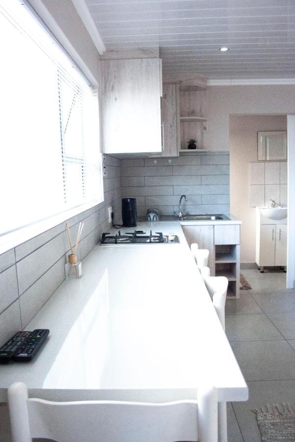 Kelzane Self-Catering Gonubie Exterior foto