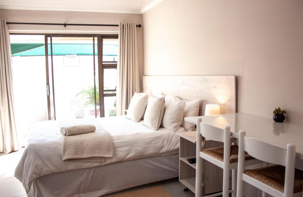 Kelzane Self-Catering Gonubie Exterior foto