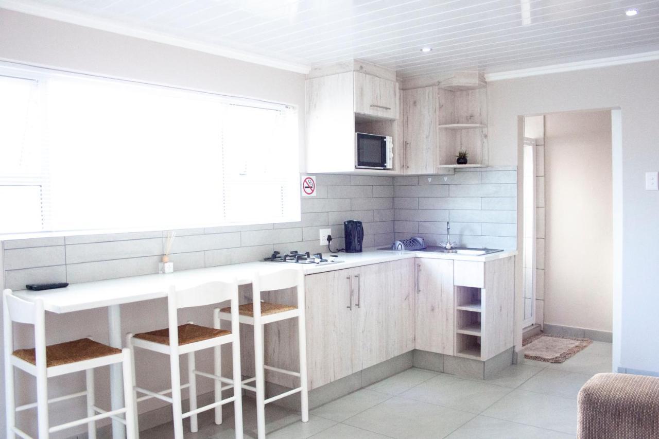 Kelzane Self-Catering Gonubie Exterior foto